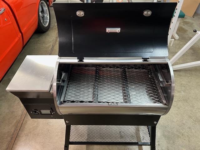 The Patio Legend 410 - Main Grate Replacement