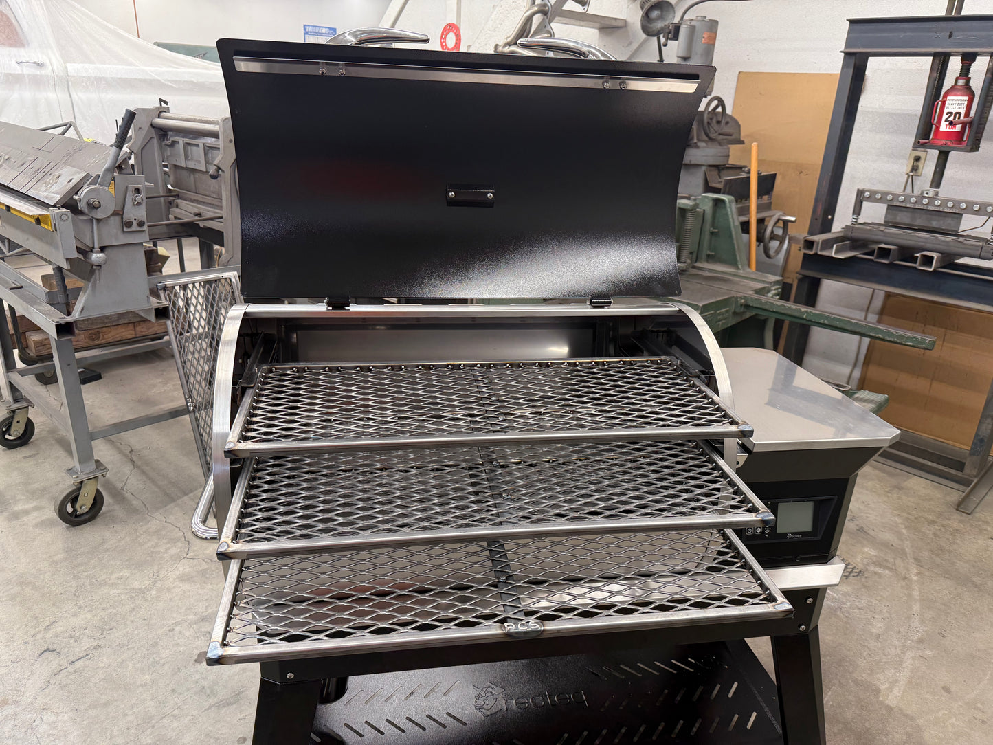 Backyard Beast 1000 Game Changer 3 rack system