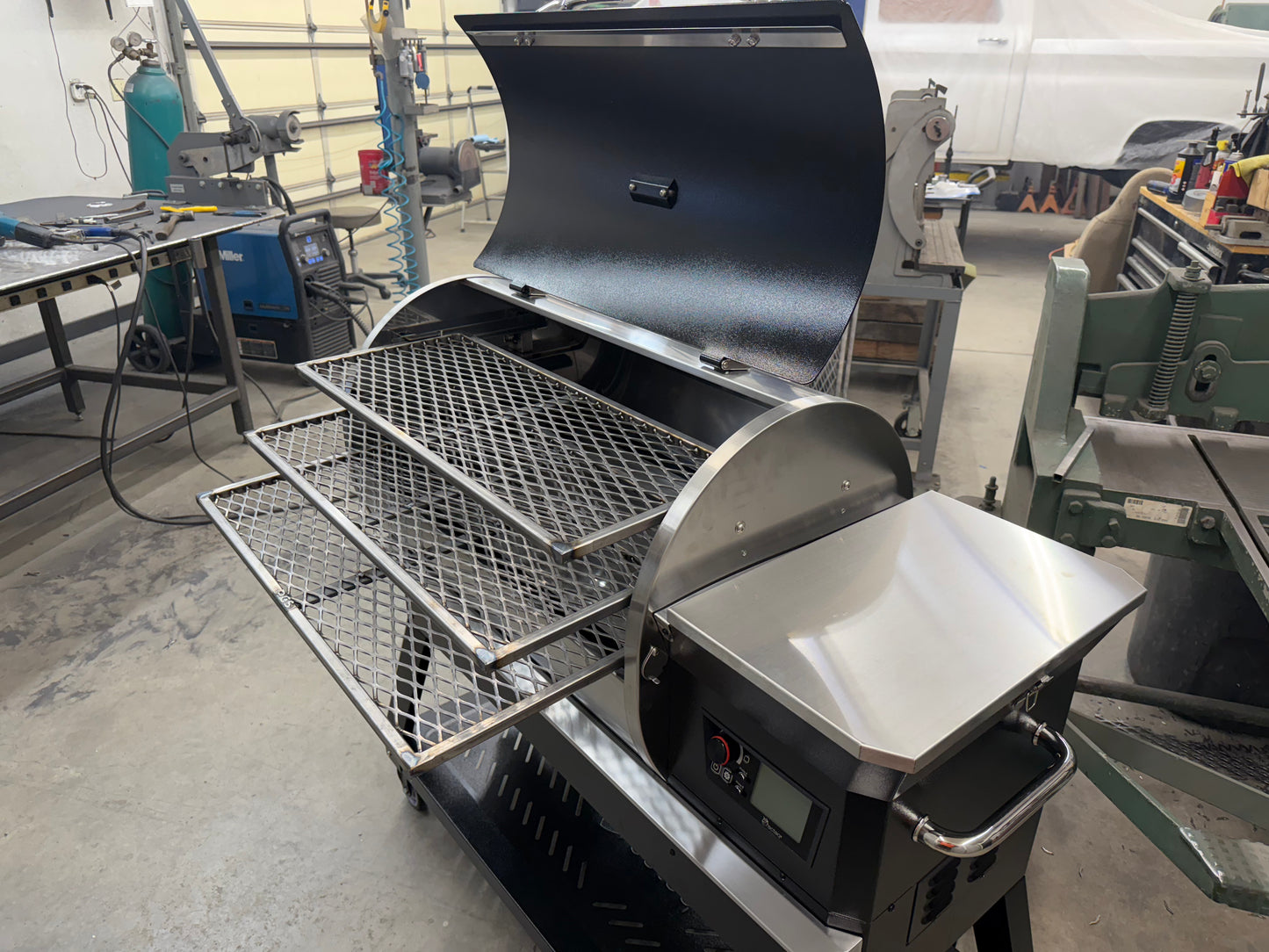 Backyard Beast 1000 Game Changer 3 rack system